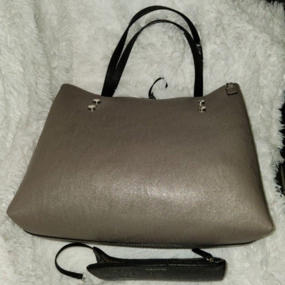 Calvin Klein Reversible Tote Black/Taupe - Picture 5 of 7